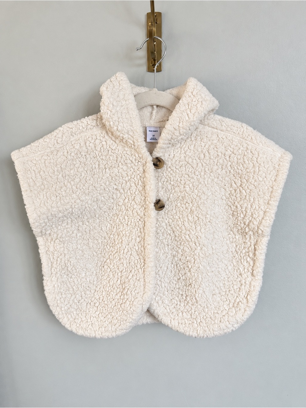 Old Navy Toddler Sherpa Hooded Poncho Size 3T Cream Fleece Cape